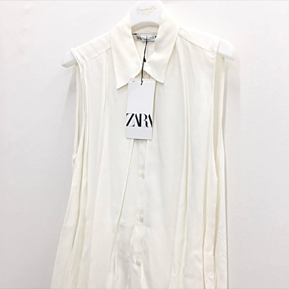 Zara womens Cream Button Down Shirt small